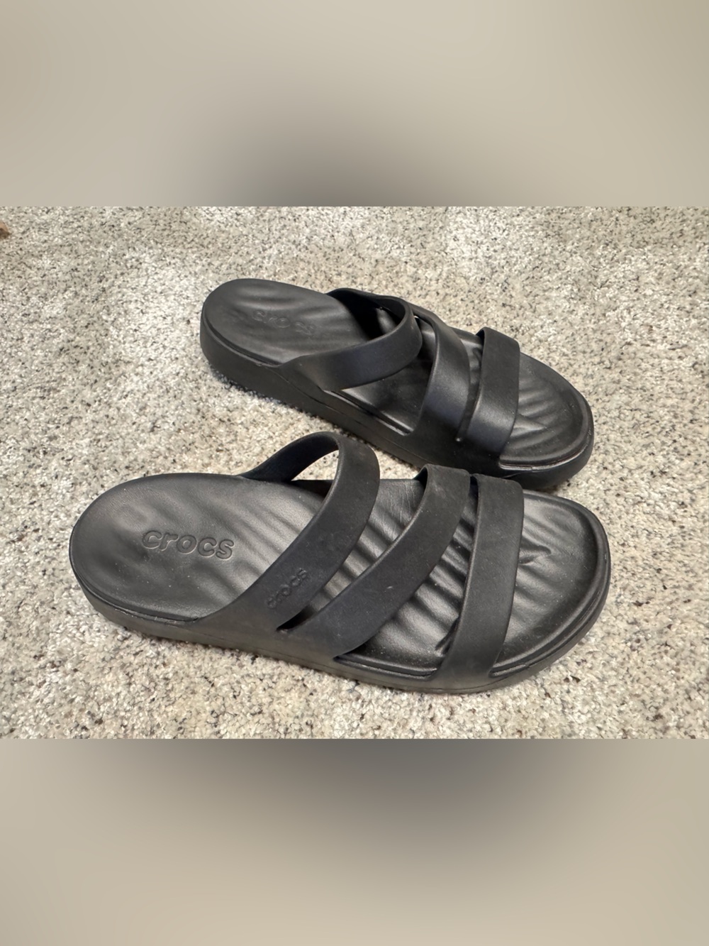 Crocs women’s Black Slide Sandals Croslite Slip-On Logo Accent US 7 WIDE